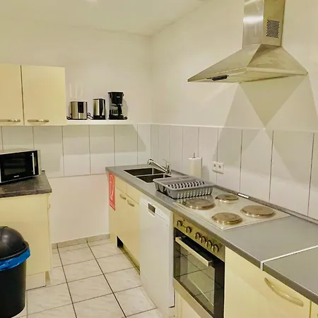Apartment Bege Rent & Repeat